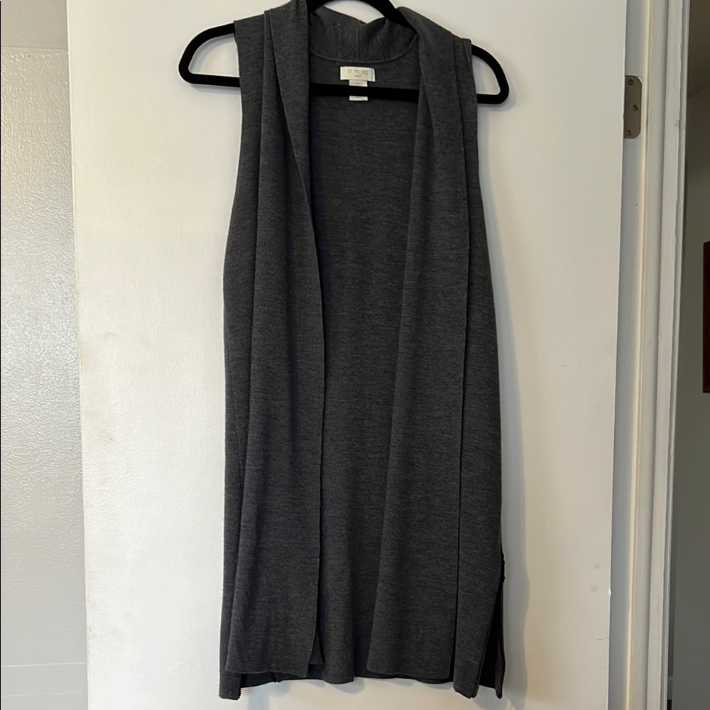 St. Tropez Gray Sleeveless Open Cardigan Vest